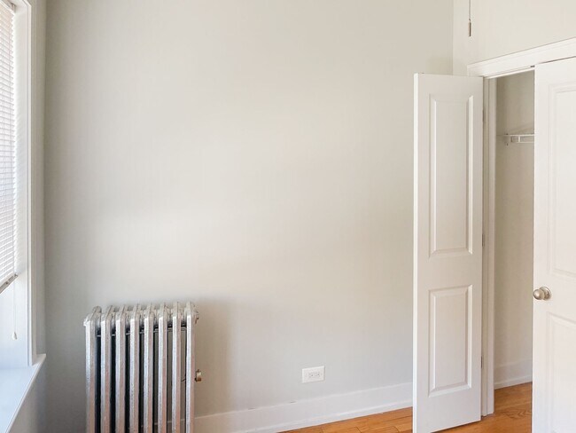 Foto del edificio - 4549 N Leavitt St