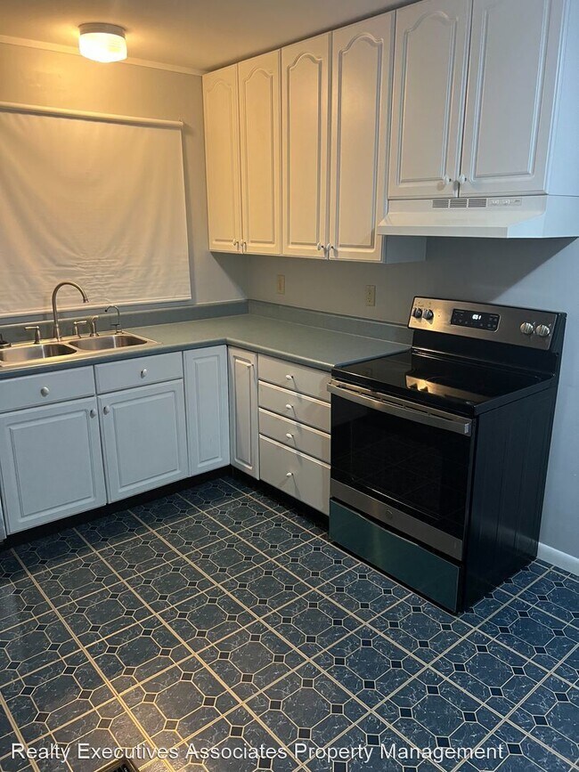 Building Photo - 3 br, 2 bath House - 312 Delaware Avenue