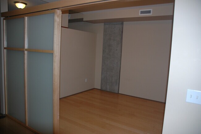 Foto del edificio - 1221 SW 10th Ave