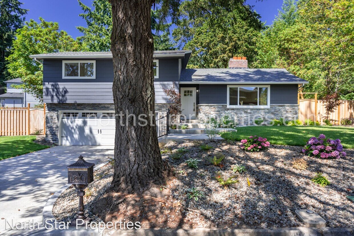 4 br, 3 bath House 4973 Parkhill St House Rental in Lake Oswego, OR
