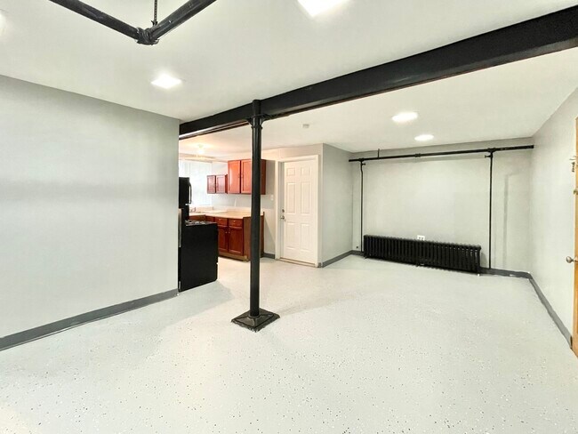 Foto del edificio - 3717 W Belden Ave