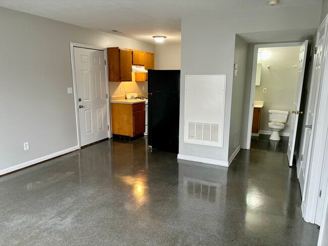 Photo - First floor 1 bedroom in West Louisville! Section 8 Accepted Apartment