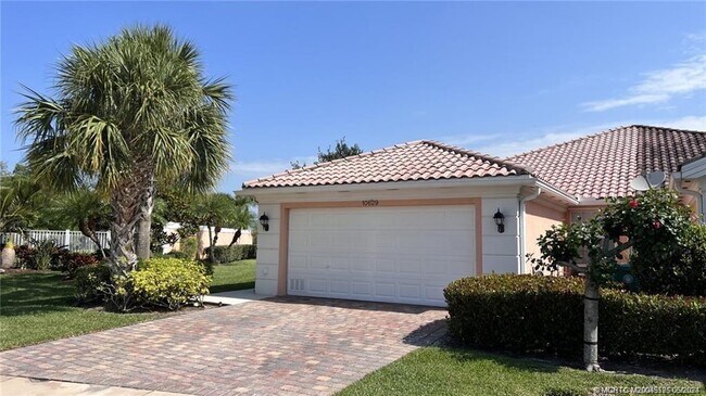 Foto del edificio - 10629 SW Hartwick Dr