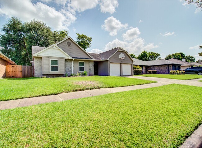 Foto del edificio - 7114 Buchanan Dr