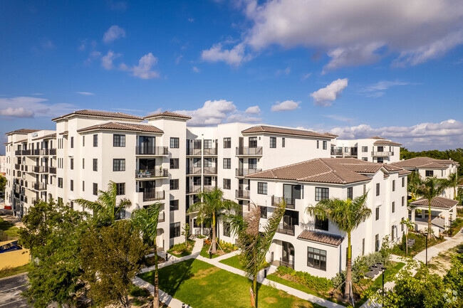 Building Photo - Indigo Palmetto Bay