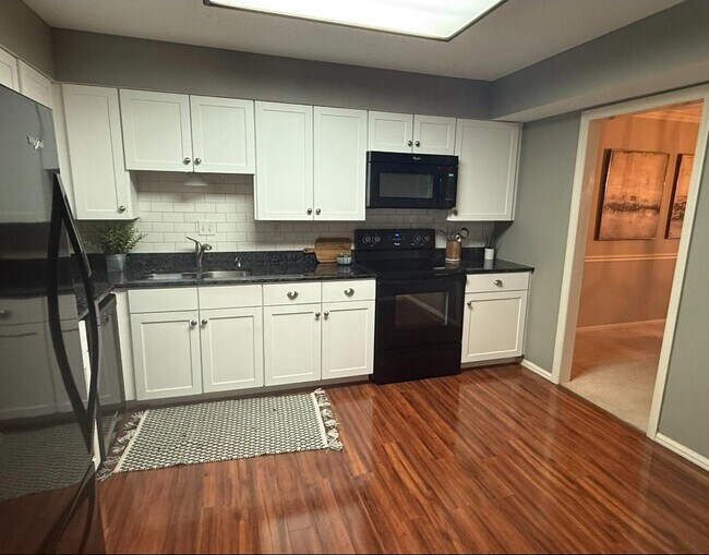 Building Photo - 312 Clayton Xing Dr