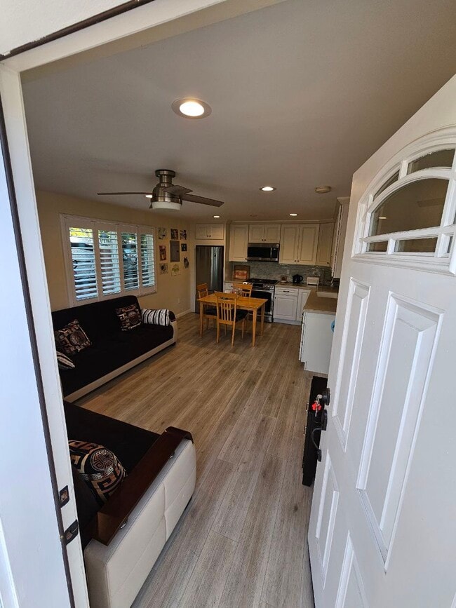 Foto del edificio - 9771 Paso Robles Ave