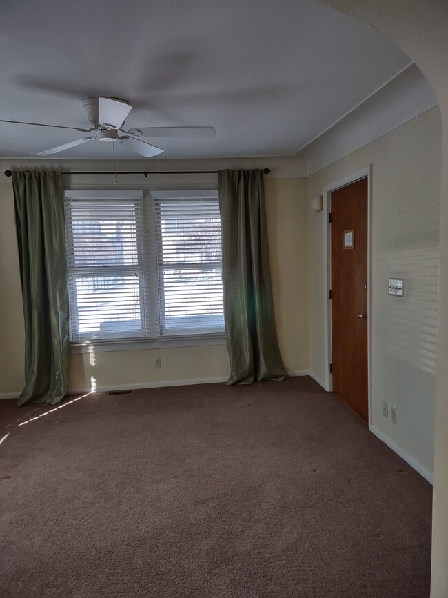 Living Room - Looking at Private Entrance Door - 321 S Macomb St