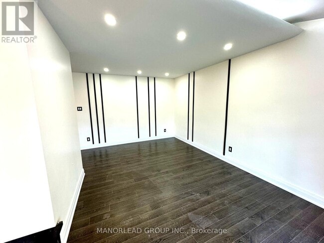 Building Photo - 2 Ptarmigan Crescent