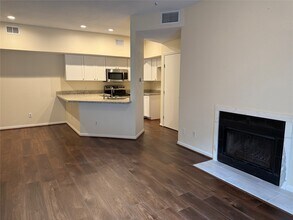 Building Photo - 2121 El Paseo St