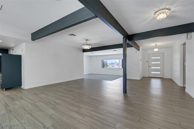 Building Photo - 1716 S 17th St
