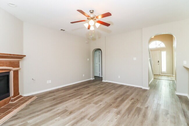 Building Photo - 6129 Farrah Dr