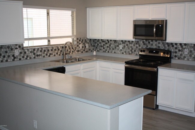 Foto del edificio - 6123 N 135th Dr