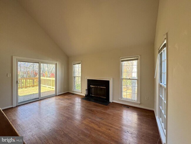 Foto del edificio - 12214 Dapple Gray Ct