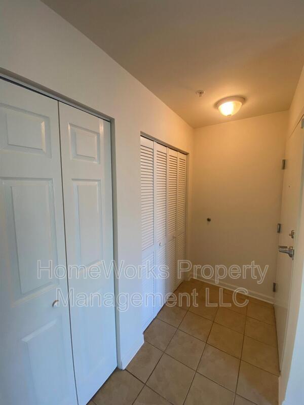 Building Photo - 4012 Biddison Ln