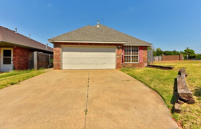 Building Photo - Charming 2 Bedroom / 2 Bathroom Home with Loft!
