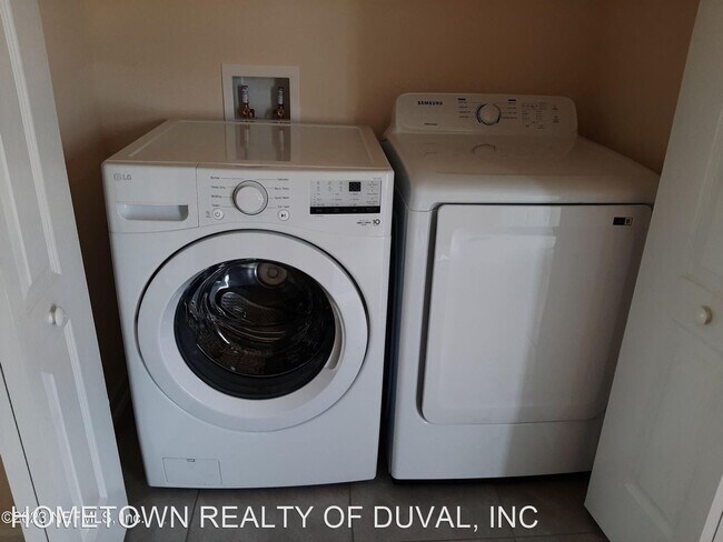 Foto del edificio - 3 br, 2.5 bath House - 4083 Oak Mill Rd