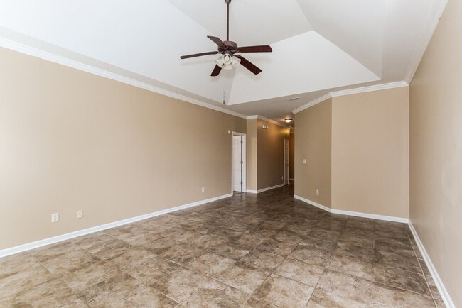Building Photo - 2122 Timberline Dr