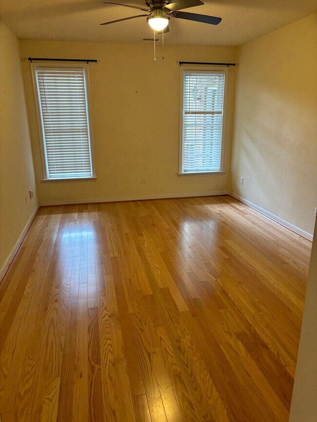 Building Photo - 4115 San Marco Dr