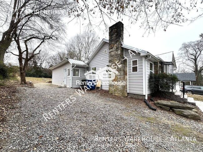 Building Photo - Beautifully renovated 3 Bedroom home in No...