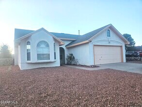 Building Photo - 1329 Desierto Rosa Pl