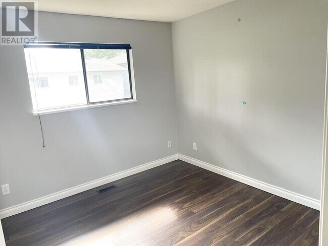 Building Photo - 5640 Sandiford Pl