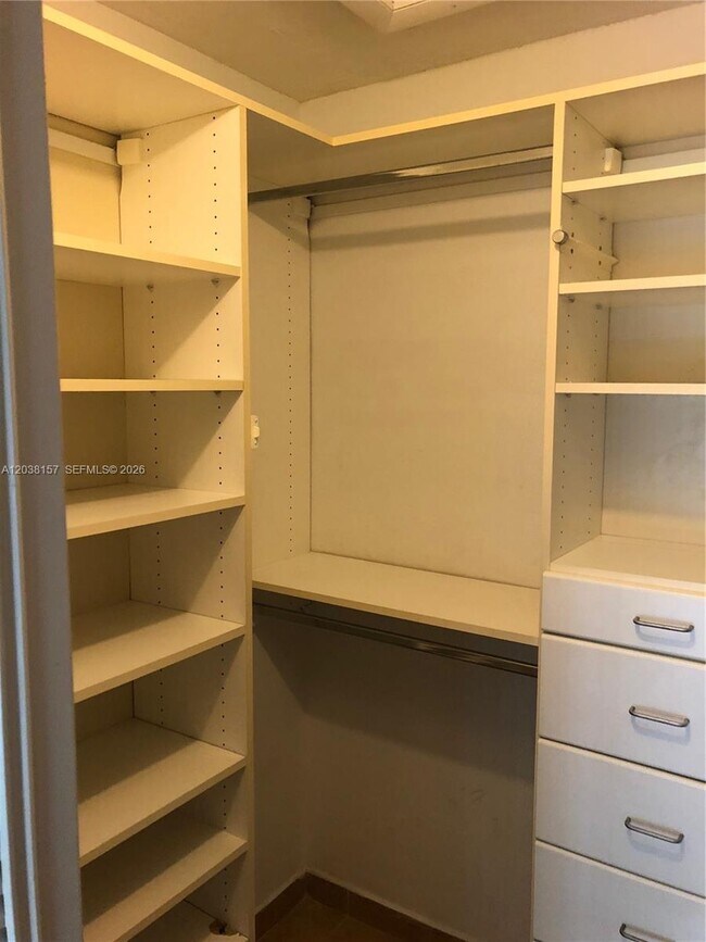 Foto del edificio - 3808 SW 79th Ave