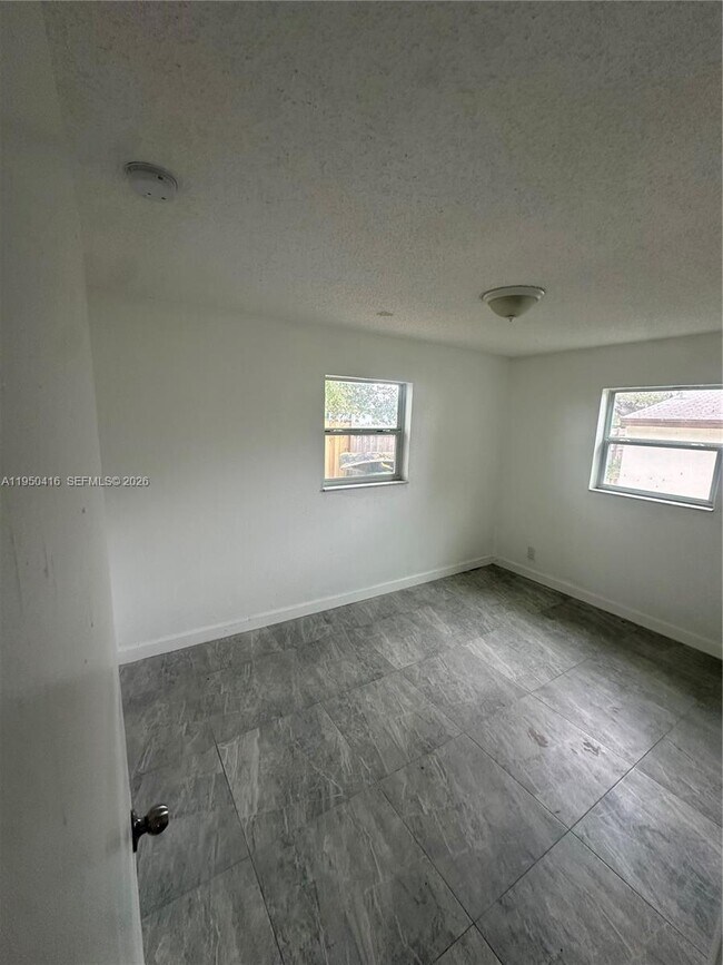 Building Photo - 151 W 11th St