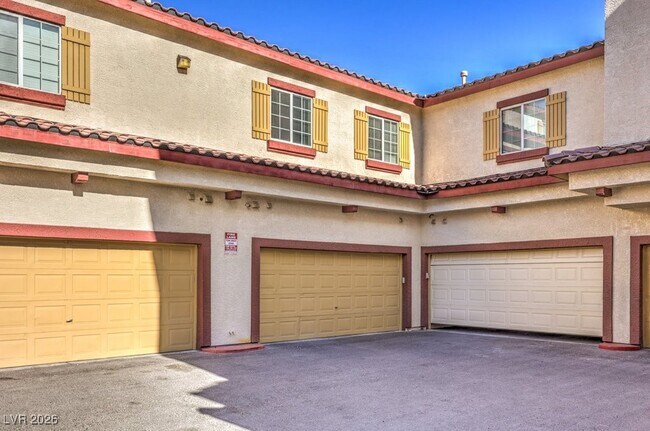 Foto del edificio - 5950 Barbosa Dr