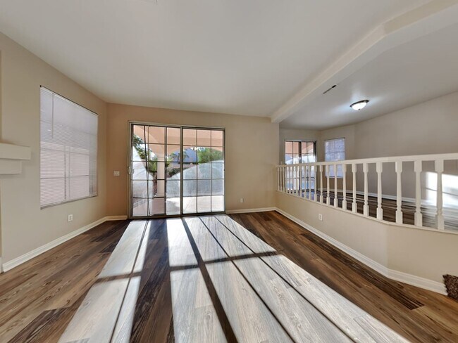 Foto del edificio - 2405 Eagleridge Dr