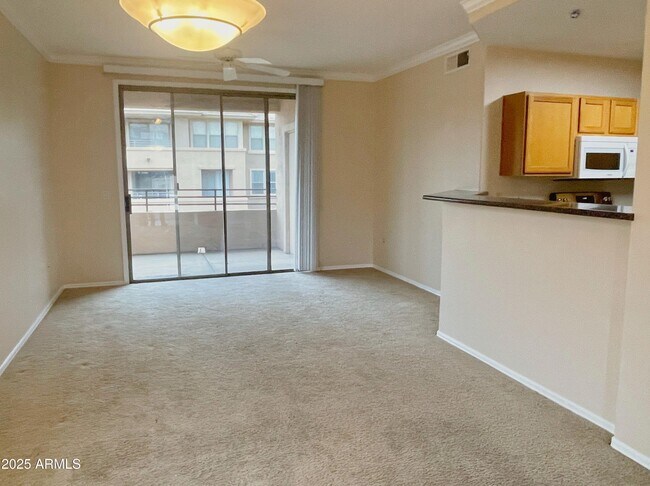 Foto del edificio - 20100 N 78th Pl