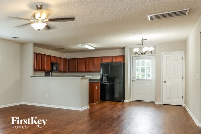 Building Photo - 1052 Briar Rose Ln