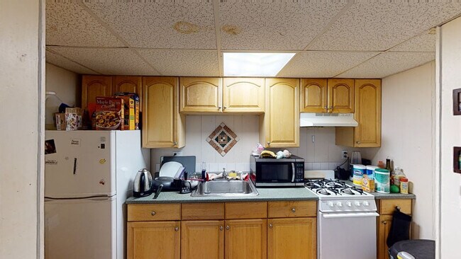 Foto del edificio - 99 Glenville Ave