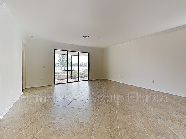 Foto del edificio - 9885 Hilltop Dr