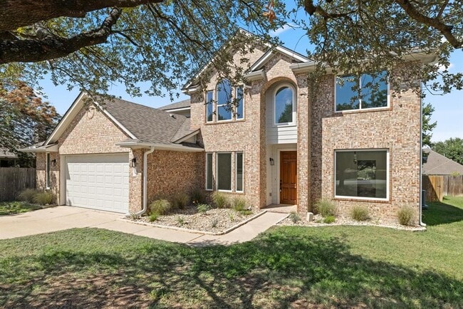 Building Photo - 2111 Speidel Dr
