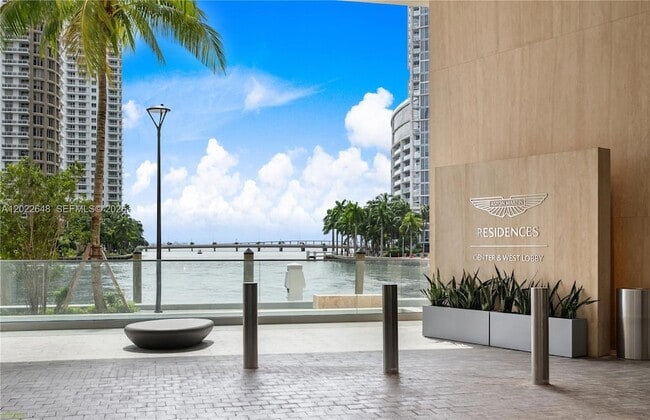 Building Photo - 300 Biscayne Blvd Way