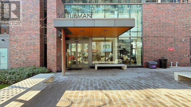 Photo du bâtiment - 20 Tubman Ave