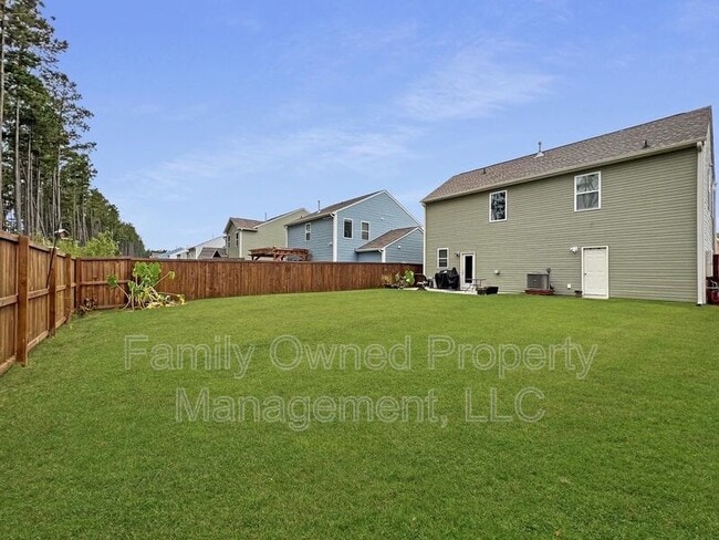 Building Photo - 239 Dunlin Dr