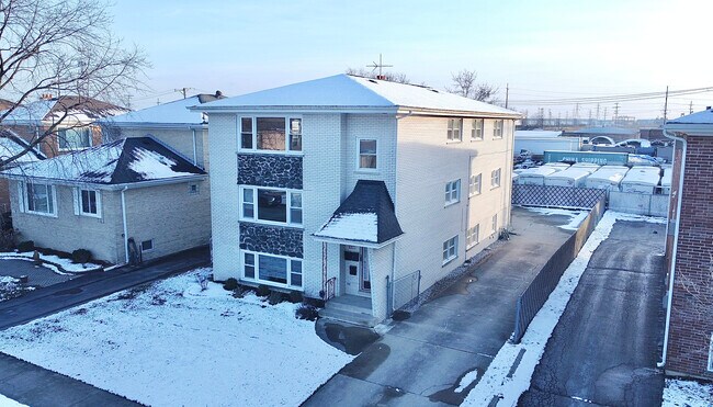 Foto del edificio - 9109 Sahler Ave