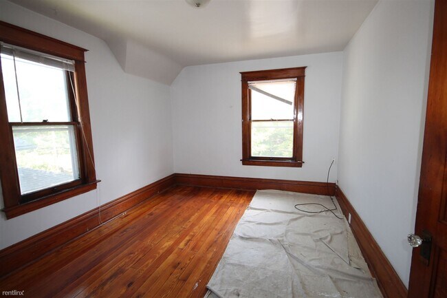 Foto del edificio - 4 br, 2 bath House - 922 Davis St 922 Davis