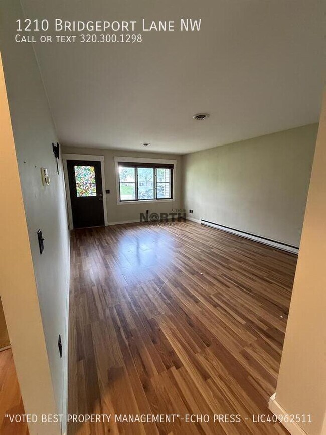 Foto del edificio - 1210 Bridgeport Ln NW