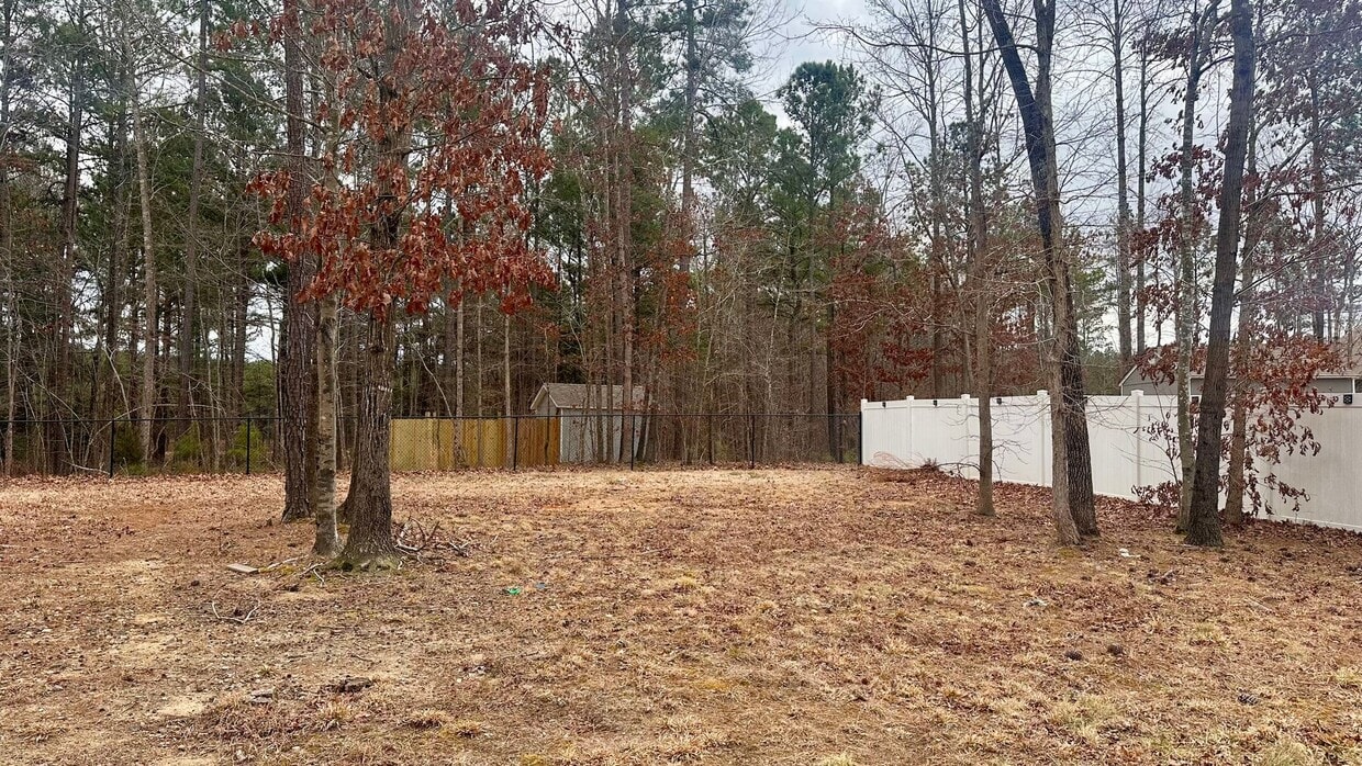 Building Photo - 20 Issy Hawk Wy