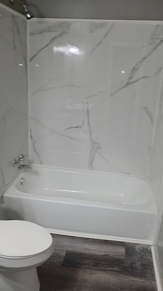 Building Photo - 505 Dorsey Ave