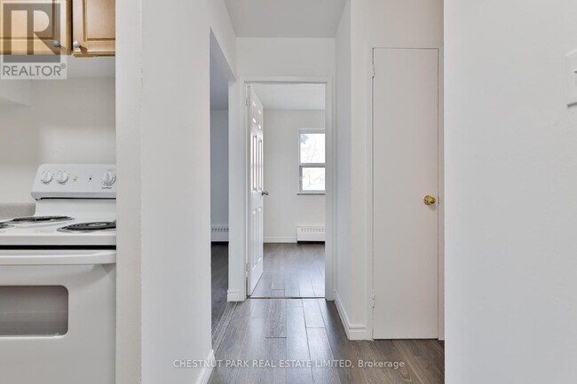 Photo du bâtiment - 900 Glen St