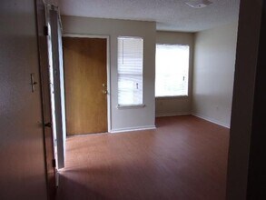 Building Photo - 29360 Red Oak Rd
