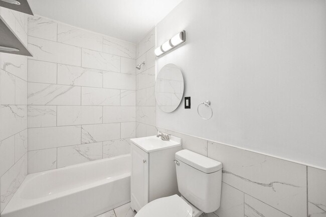 Foto del edificio - The coziest 2 bedroom and 1 bathroom!