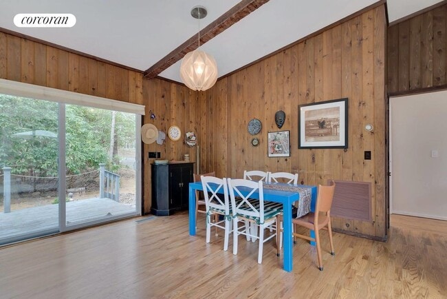 Building Photo - 7 Highwood