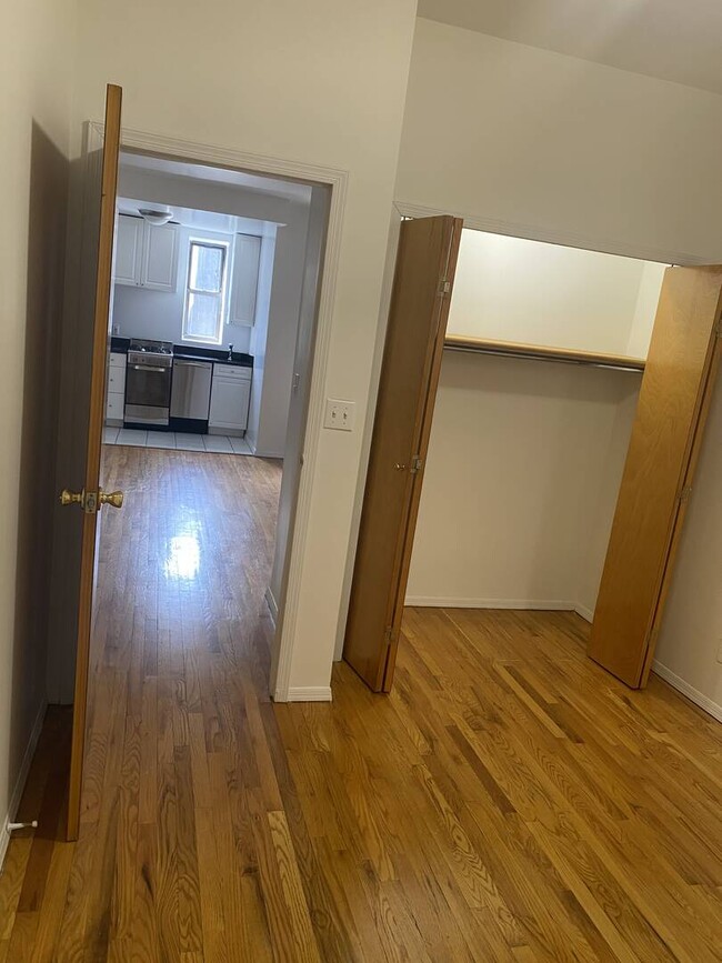 Foto del edificio - 310 E 85th St