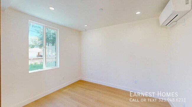 Foto del edificio - 6443 Satsuma Ave