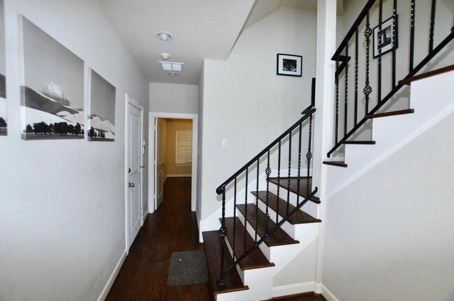 Foto del edificio - 5813 Washington Ave